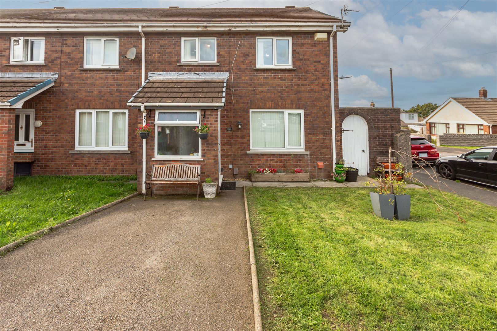Chiltern Close, Fforestfach, Swansea, SA5 5DA